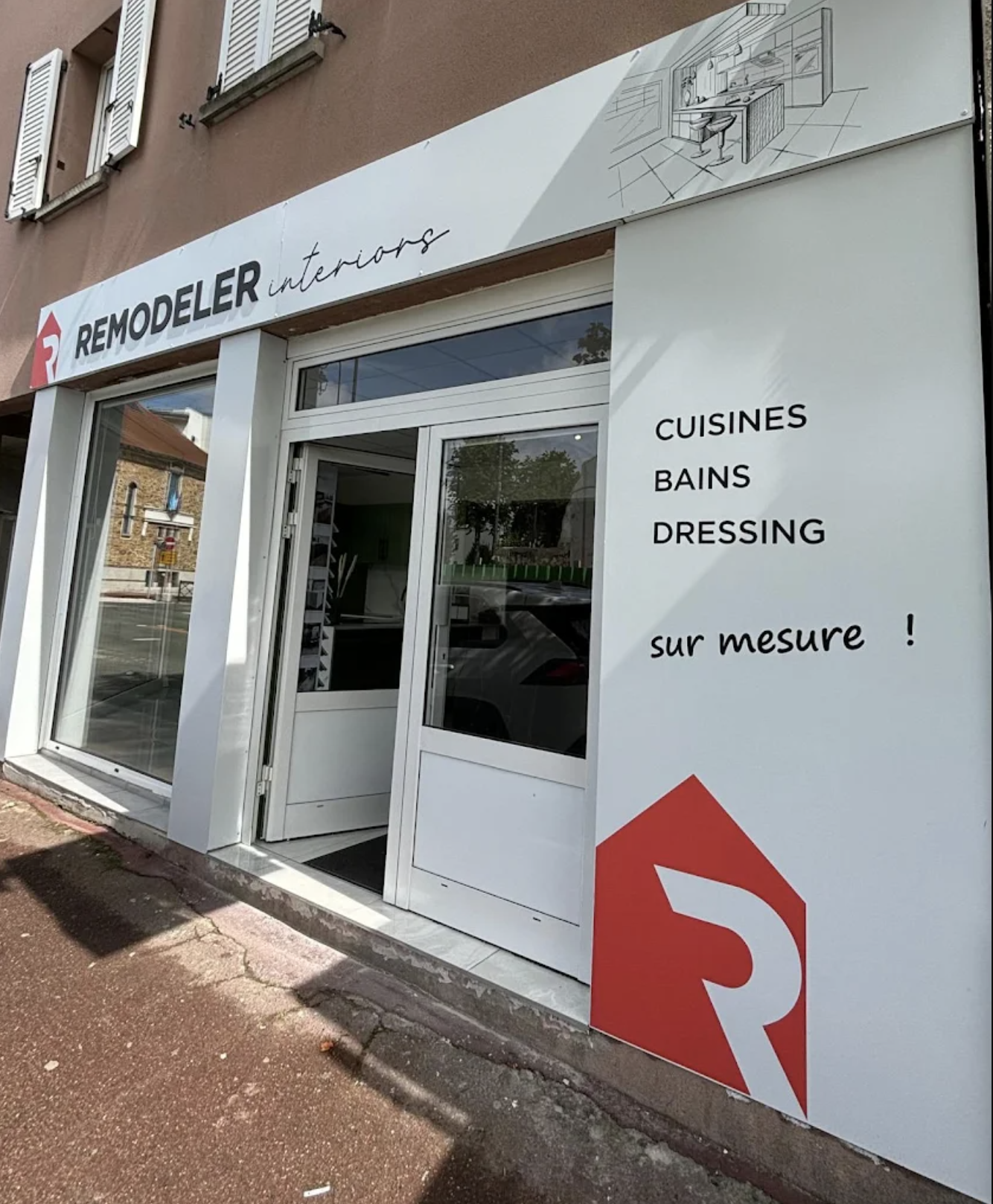 Façade de la boutique Remodeler Interiors, 1 Av. de l'Alma à Saint-Maur-des-Fossés